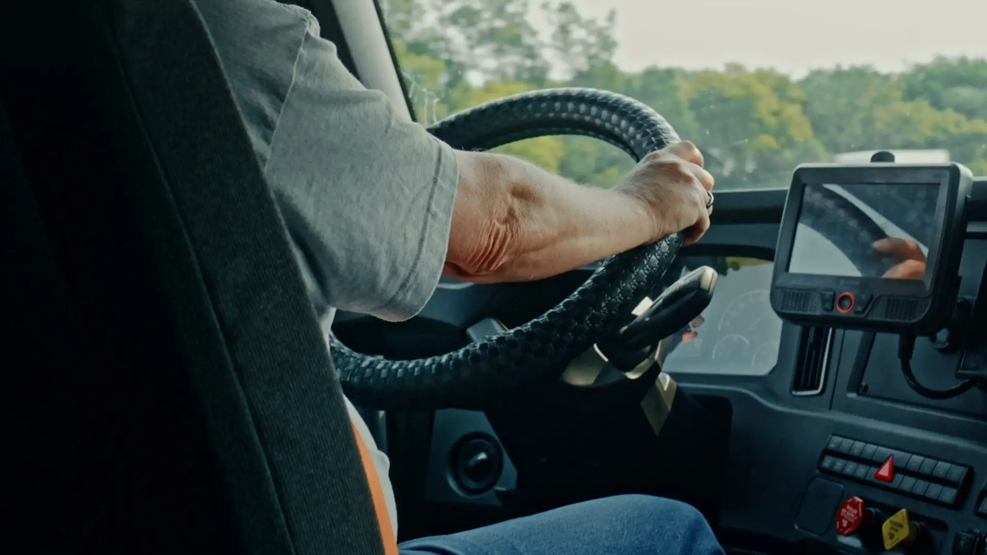 How a Dedicated Transportation Solution Improved Safety and Decreased Risks